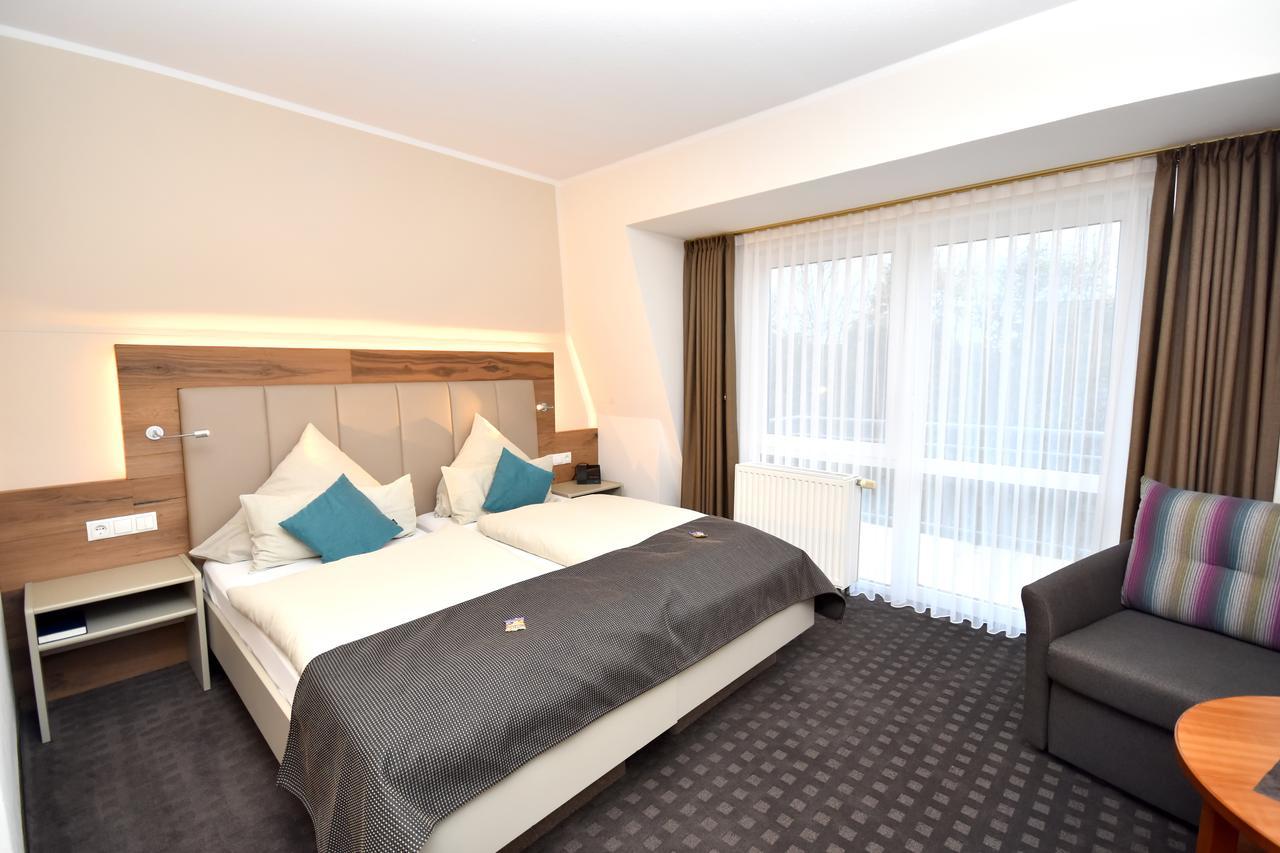Kirchhatten Hotel & Restaurant Zum Deutschen Hause מראה חיצוני תמונה